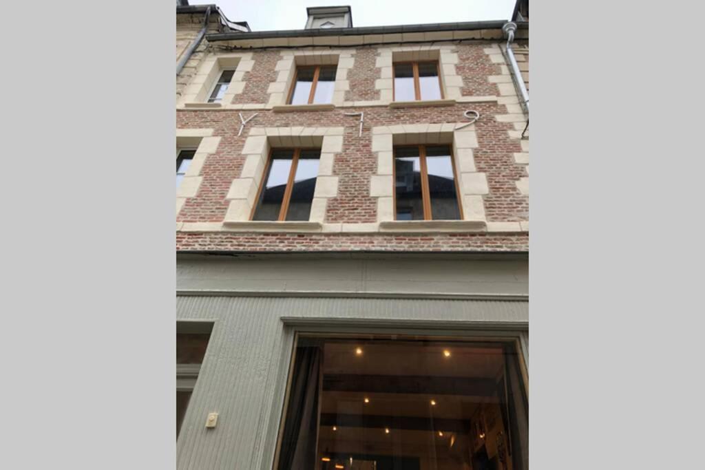 Laon : « Suite Privee Au Pied De La Cathedrale » Exteriör bild