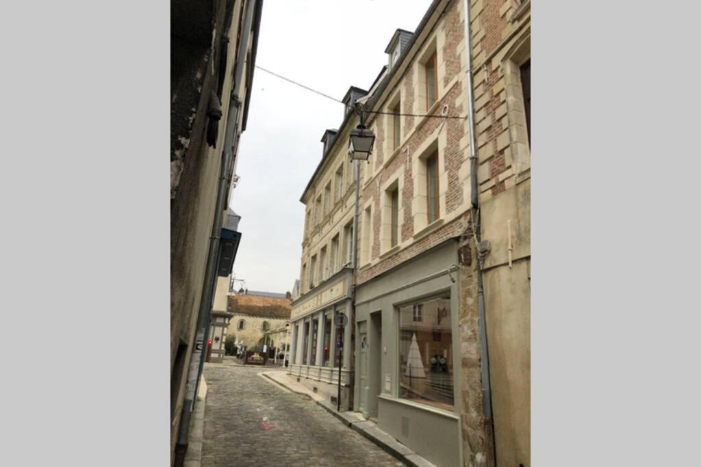 Laon : « Suite Privee Au Pied De La Cathedrale » Exteriör bild